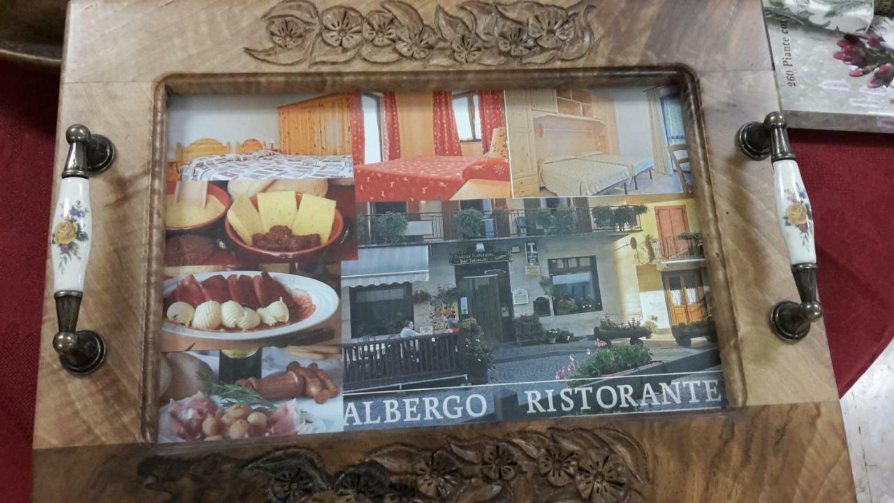 Albergo Ristorante Centro Vico Canavese Buitenkant foto