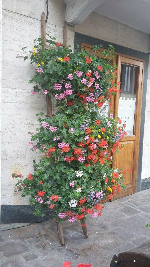 Albergo Ristorante Centro Vico Canavese Buitenkant foto