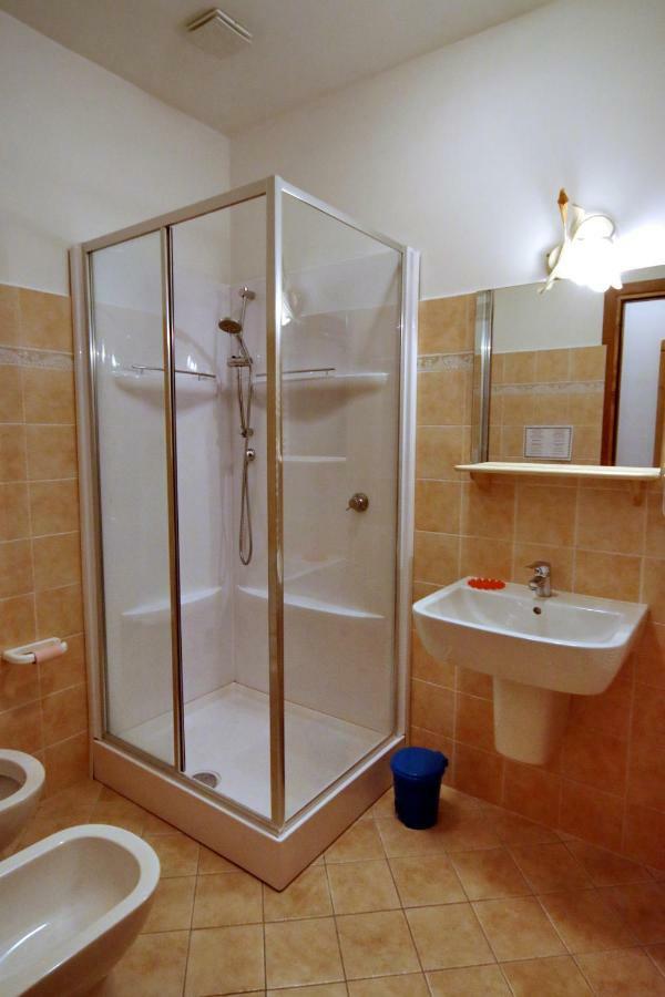 Albergo Ristorante Centro Vico Canavese Buitenkant foto