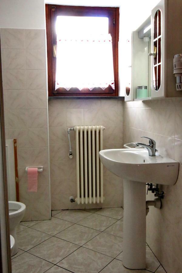 Albergo Ristorante Centro Vico Canavese Buitenkant foto