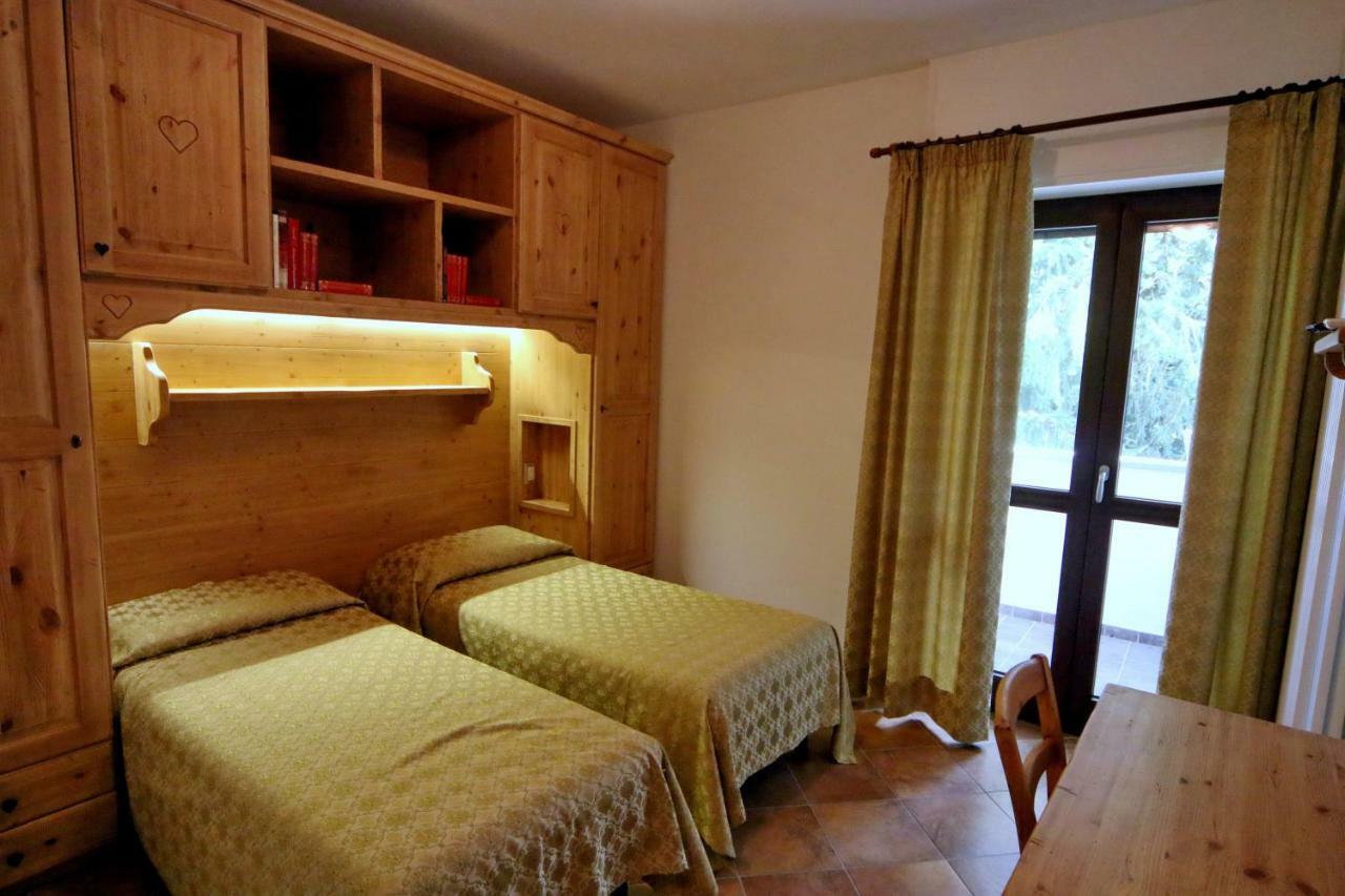 Albergo Ristorante Centro Vico Canavese Buitenkant foto